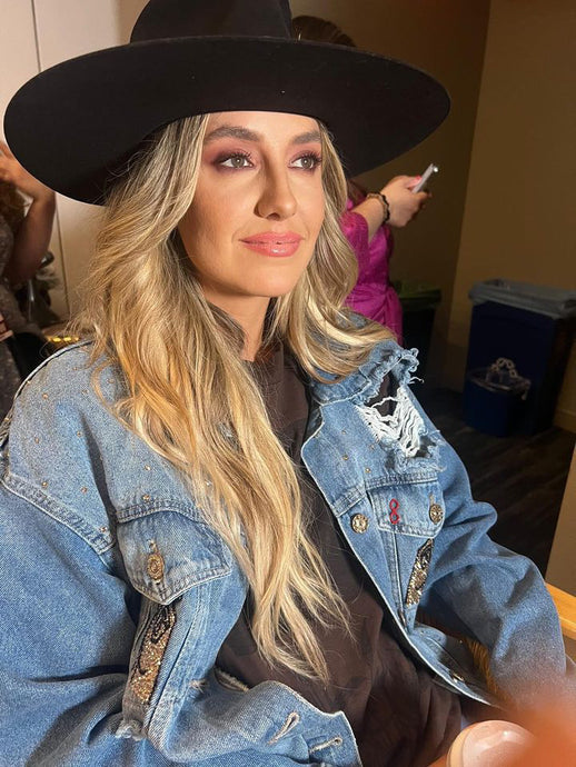 Lainey Wilson's stylist, Jess Berrios, used Kmxtend Hair Extensions to Create the Perfect Look for the 2023 CMT Music Awards In Austin TX April 2