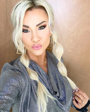 Load image into Gallery viewer, Platinum Blonde Cuticle Aligned Remy Clip In Hair Extensions Color #60

