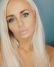 Load image into Gallery viewer, Luxury Quality Tape Hair Extensions.
